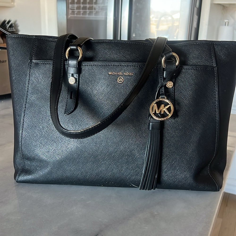 Michael Kors tote laptop travel bag black with multiple pockets